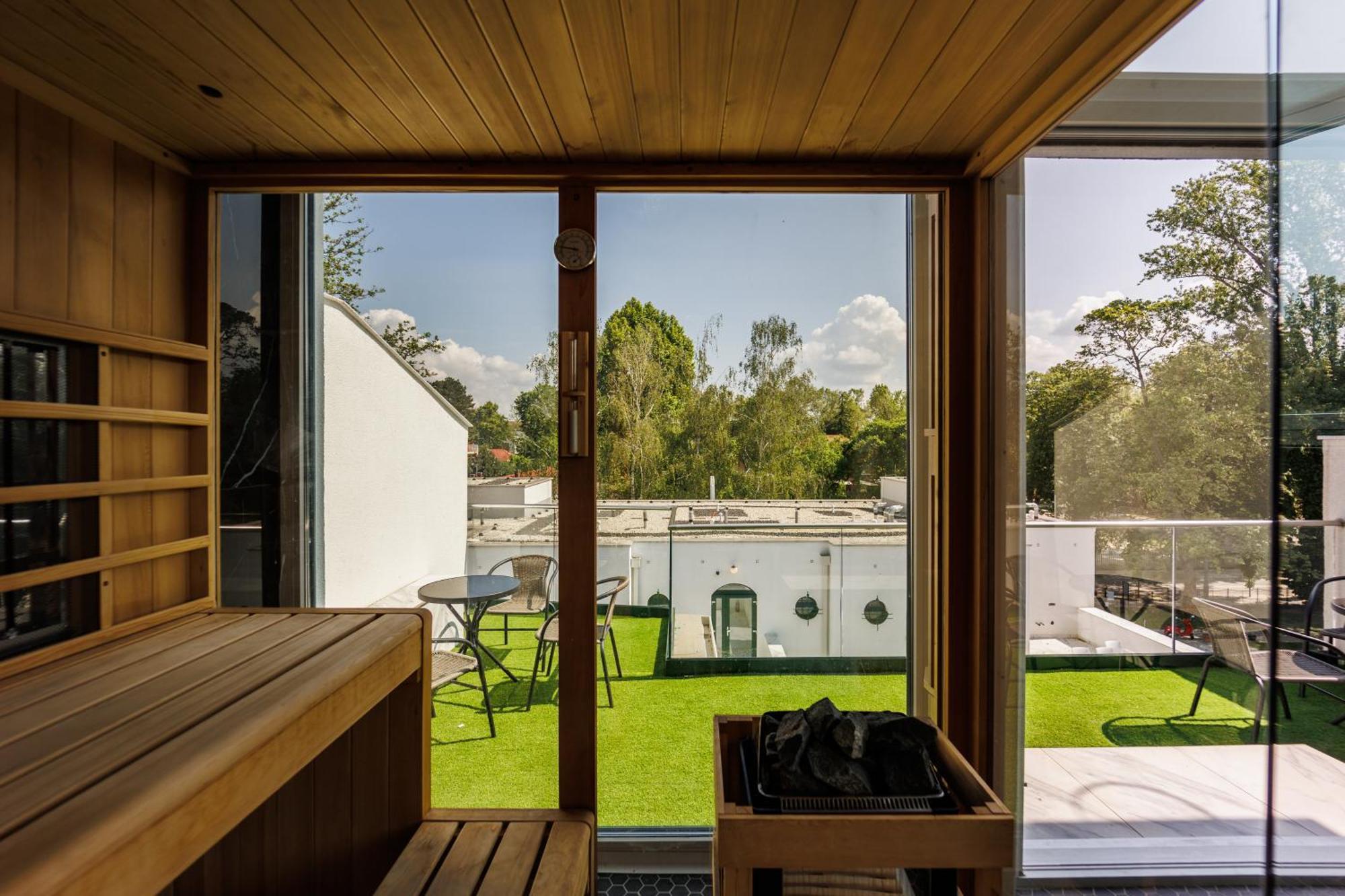 Bauhaus Wellness 204