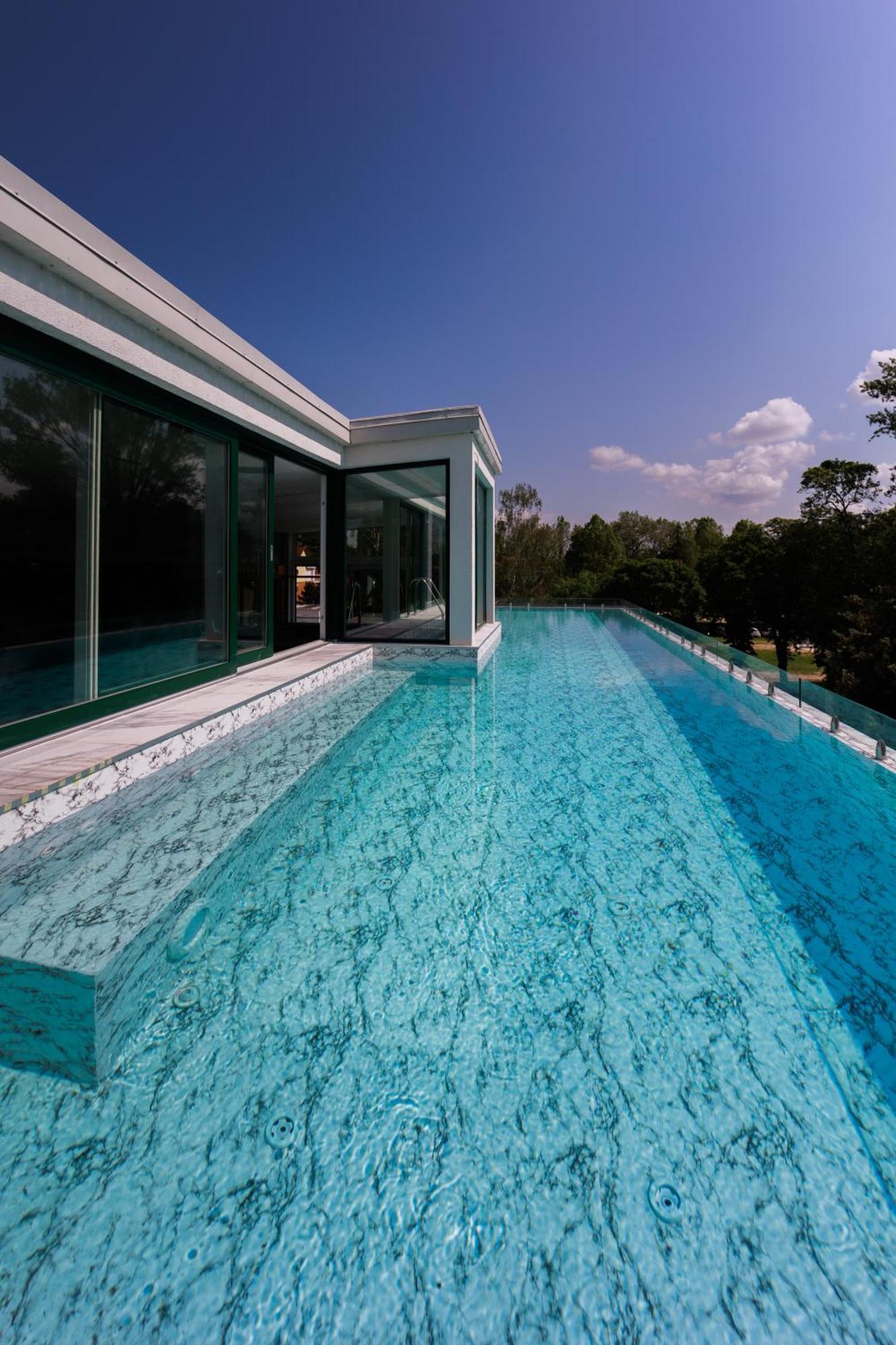 Bauhaus Wellness 204 * Siofok